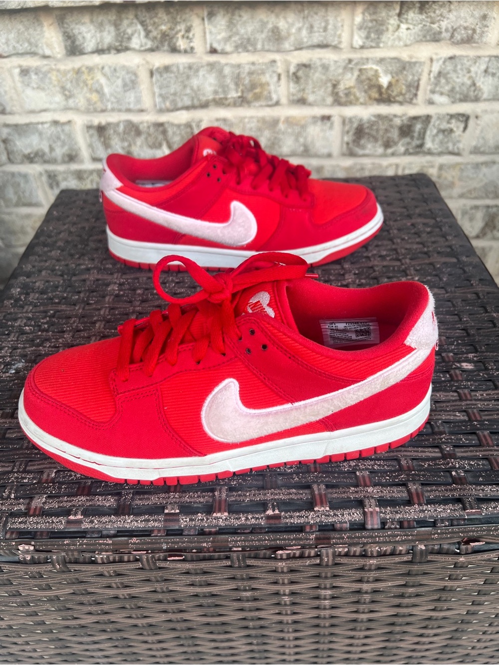 Nike dunk low, Valentine’s Day red and pink size 7 youth